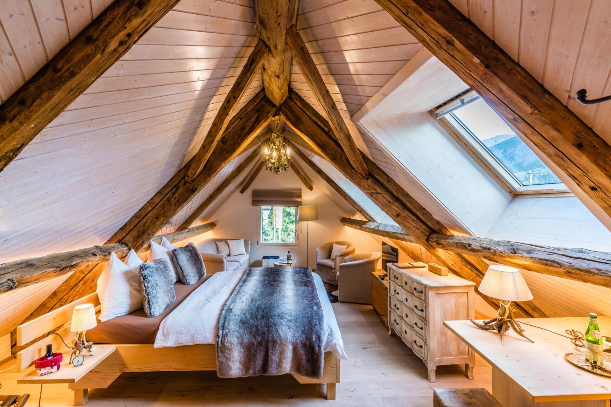 Hotel Chesa Staila Ла Пунт-Шамю Екстериор снимка
