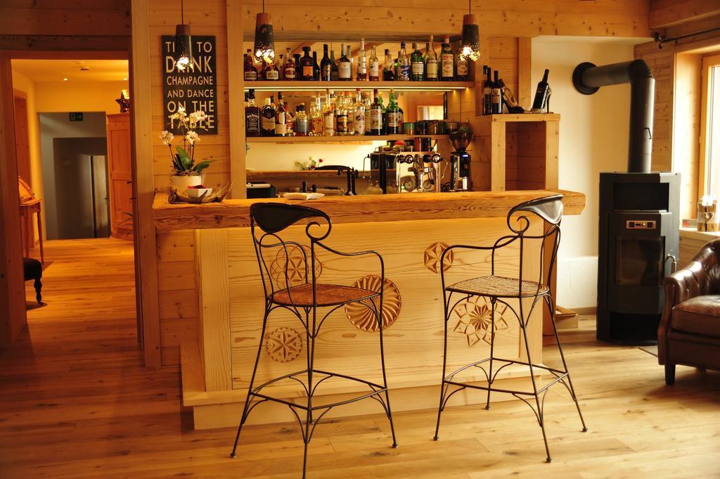Hotel Chesa Staila Ла Пунт-Шамю Екстериор снимка